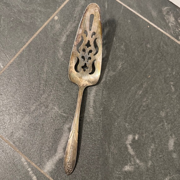 National Silver Co. Other - National Silver Co VTG Silverplate Pierced Cake Pie Server Ornate Floral Handle